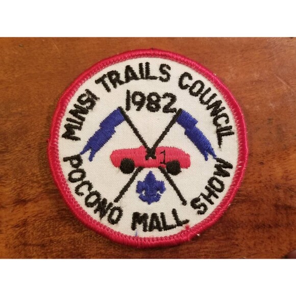 Vintage BSA Boy Scouts of America 1982 Minsi Trails Council Pocono Mall Patch - Picture 1 of 2